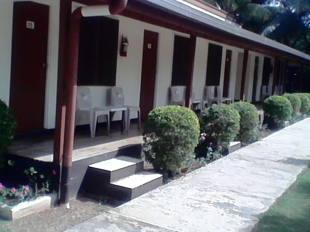 The Friendly North Inn Лабаса Экстерьер фото