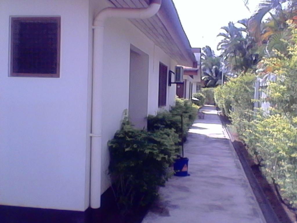 The Friendly North Inn Лабаса Экстерьер фото